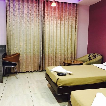 בלארי Iroomz Vaishali Residency מראה חיצוני תמונה