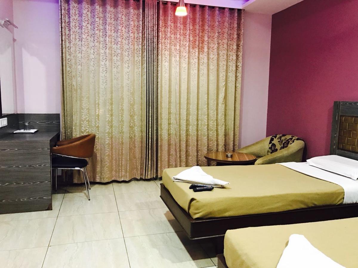 בלארי Iroomz Vaishali Residency מראה חיצוני תמונה