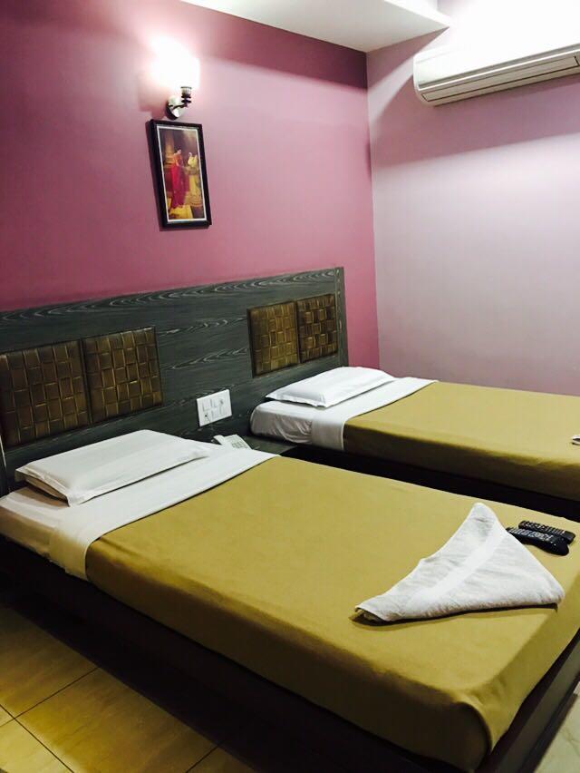 בלארי Iroomz Vaishali Residency מראה חיצוני תמונה